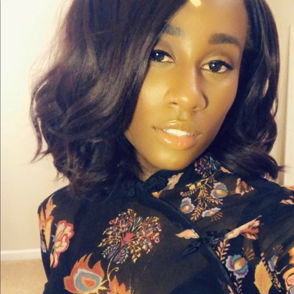 Meet your Posher, Alesia